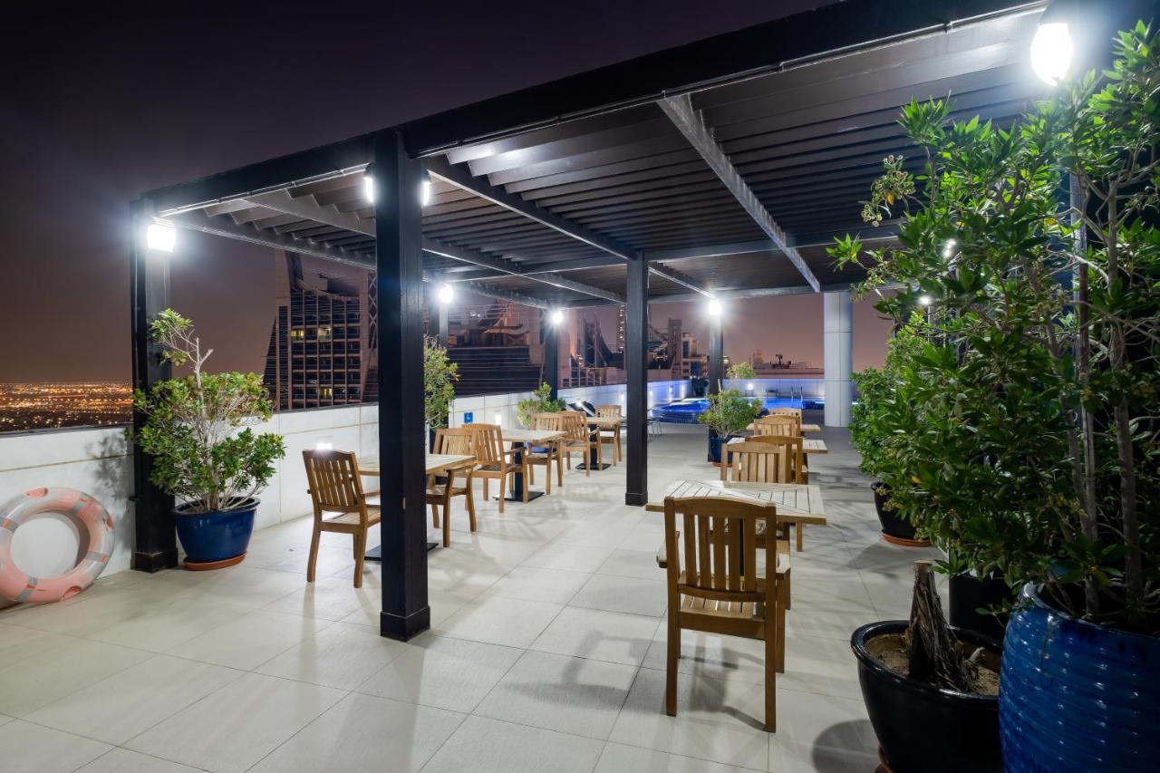 Luxury Apt - Rooftop Pool - City View ドバイ エクステリア 写真